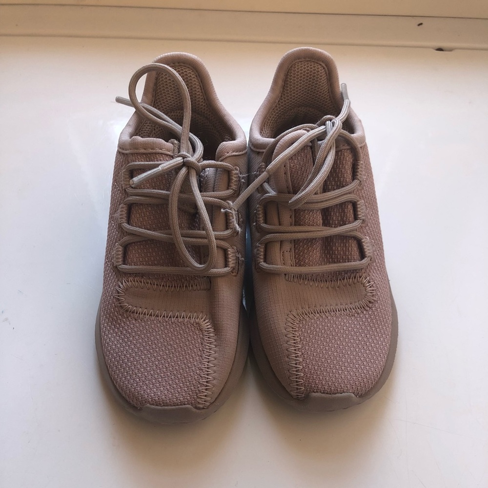 Toddler Adidas. Great condition. Size 8c